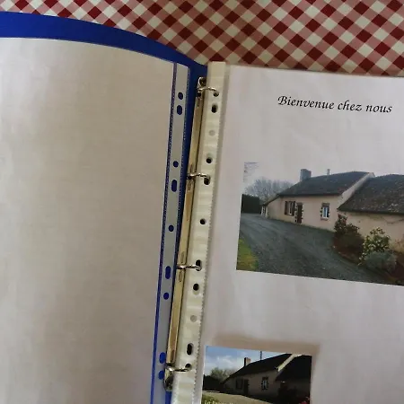Casa de Férias Independante Dans Notre Cour Sainte-Jamme-sur-Sarthe