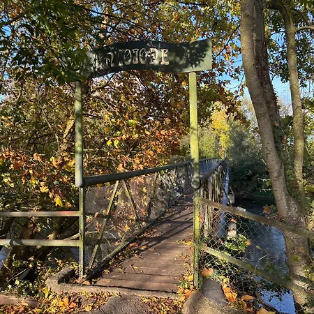 Independante Dans Notre Cour Dom wakacyjny Sainte-Jamme-sur-Sarthe