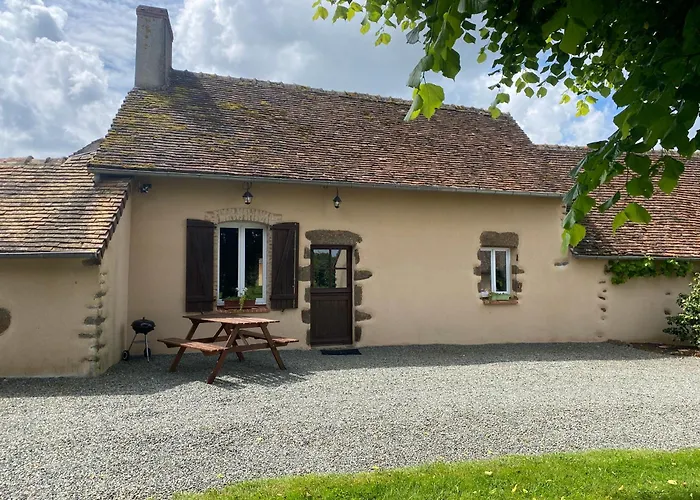 Independante Dans Notre Cour Dom wakacyjny *