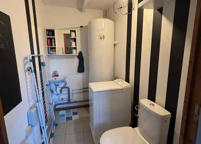 Independante Dans Notre Cour Dom wakacyjny *