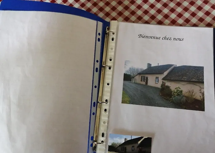 Dom wakacyjny Independante Dans Notre Cour Sainte-Jamme-sur-Sarthe